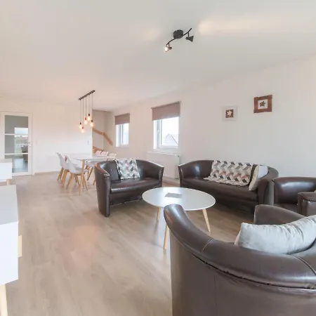 Rozenhof With Parking By Interhome *