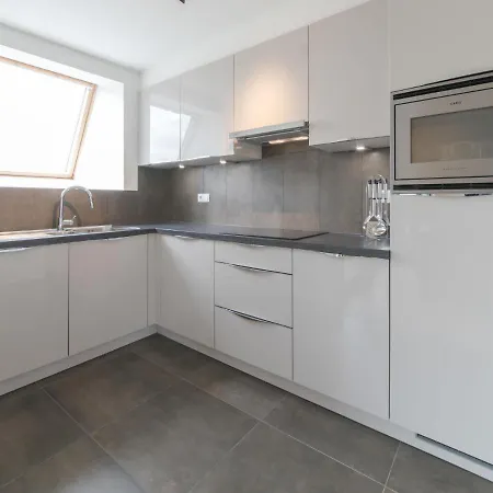 Lägenhet Rozenhof With Parking By Interhome Bredene